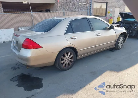 2007 Honda Accord 3.0 Ex z USA, uszkodzony, nr VIN 1HGCM66857A068365